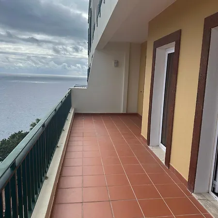 Deluxe Casal 3* Funchal (Madeira)